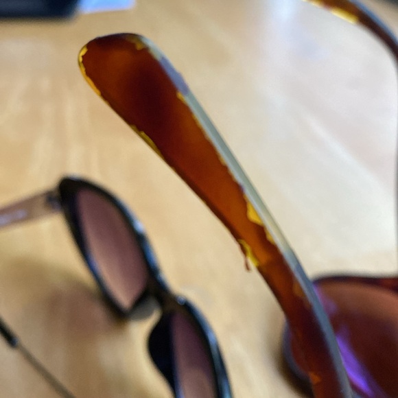 2 sunglasses Peppers made in Italy and DG1012 used well - Picture 7 of 9